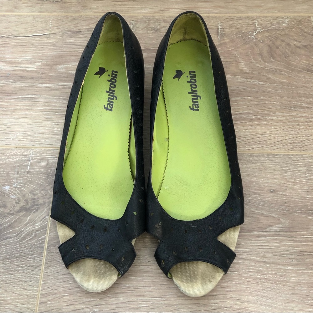 Black wedge peep toe shoes